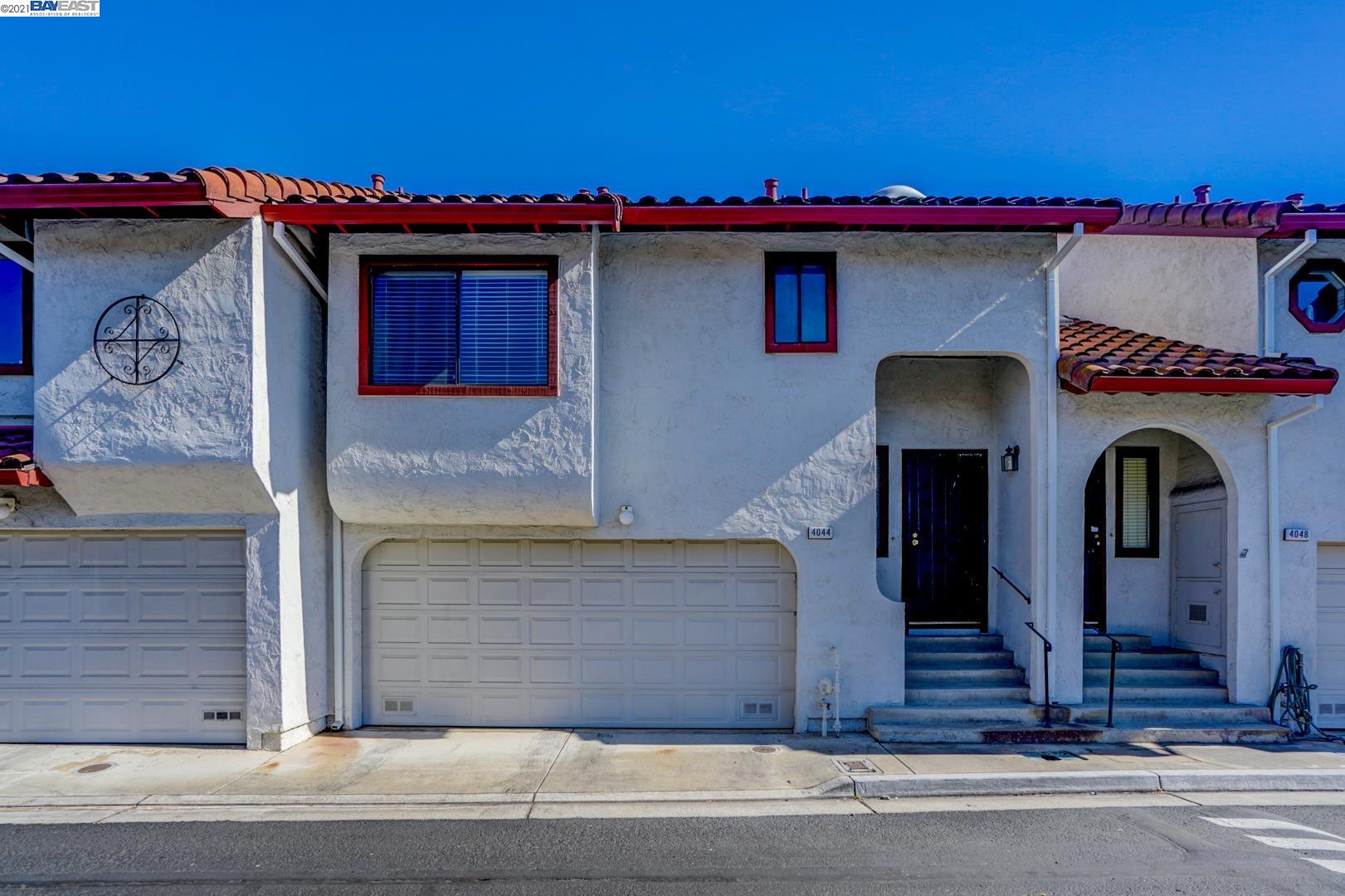 Detail Gallery Image 1 of 1 For 4044 Kettering, Fremont,  CA 94536 - 2 Beds | 2/1 Baths
