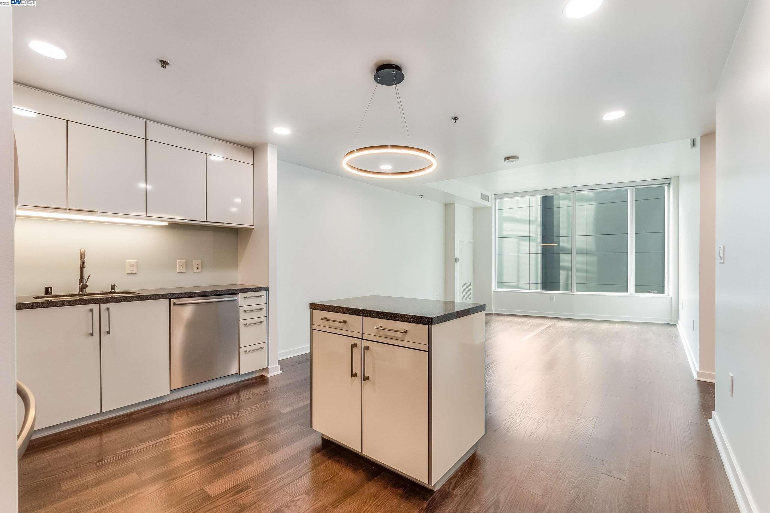 Detail Gallery Image 1 of 1 For 338 Spear St 9h,  San Francisco,  CA 94105 - 1 Beds | 1 Baths