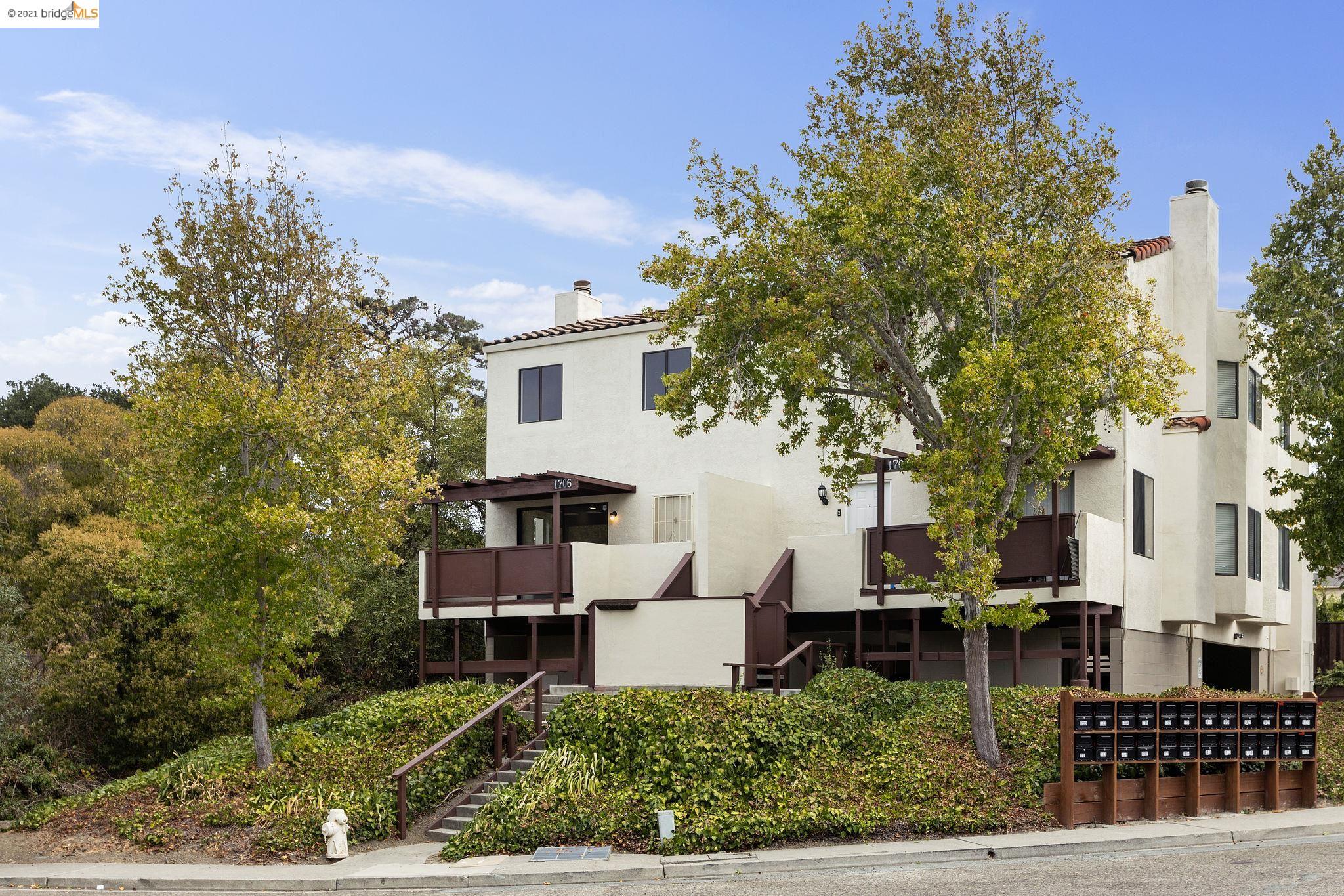 Detail Gallery Image 1 of 1 For 1706 Dalessi Dr, Pinole,  CA 94564 - 3 Beds | 2/1 Baths