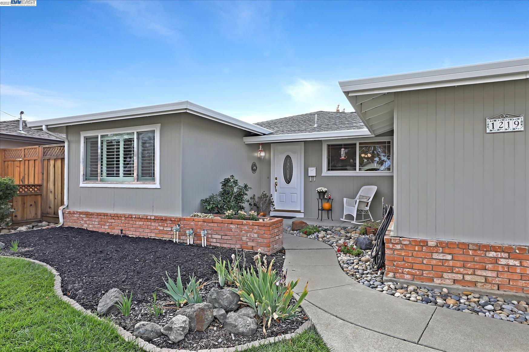 Detail Gallery Image 1 of 1 For 1219 Notre Dame Ct, Livermore,  CA 94550 - 4 Beds | 2 Baths