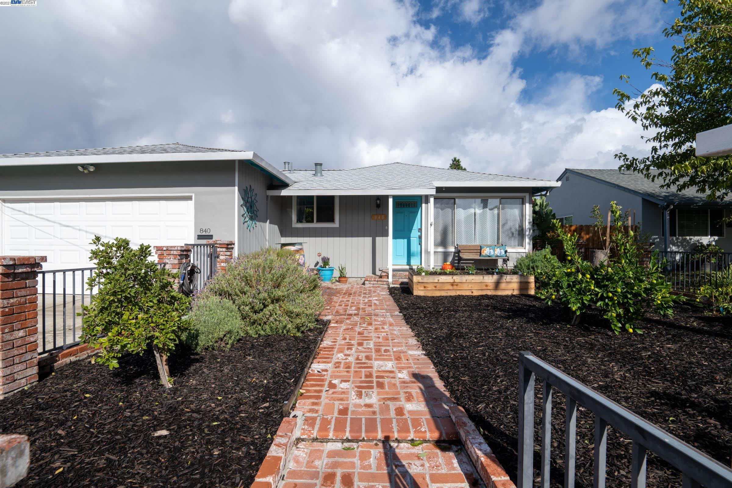 Detail Gallery Image 1 of 1 For 840 Ventura Ave, Livermore,  CA 94551 - 3 Beds | 2 Baths