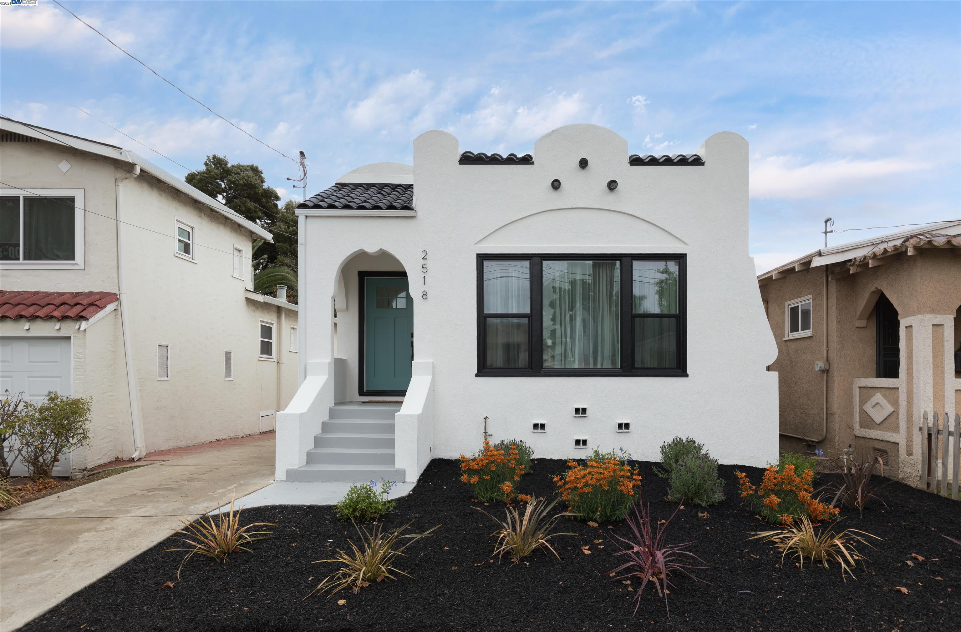 Detail Gallery Image 1 of 1 For 2518 Havenscourt Blvd, Oakland,  CA 94605 - 3 Beds | 2 Baths