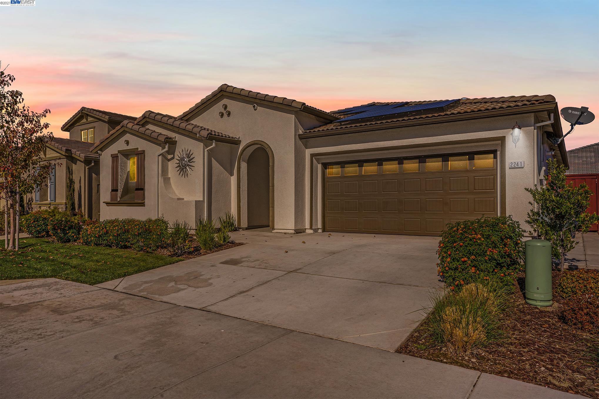 Detail Gallery Image 1 of 1 For 2241 Tennis Ln, Tracy,  CA 95377 - 3 Beds | 3/1 Baths