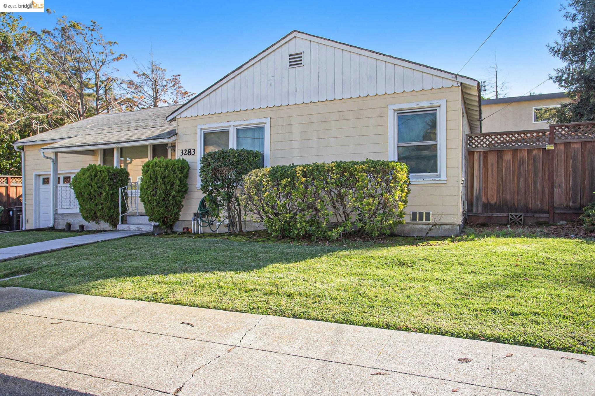 Detail Gallery Image 1 of 1 For 3283 Anita Ct, Castro Valley,  CA 94546 - 3 Beds | 1 Baths