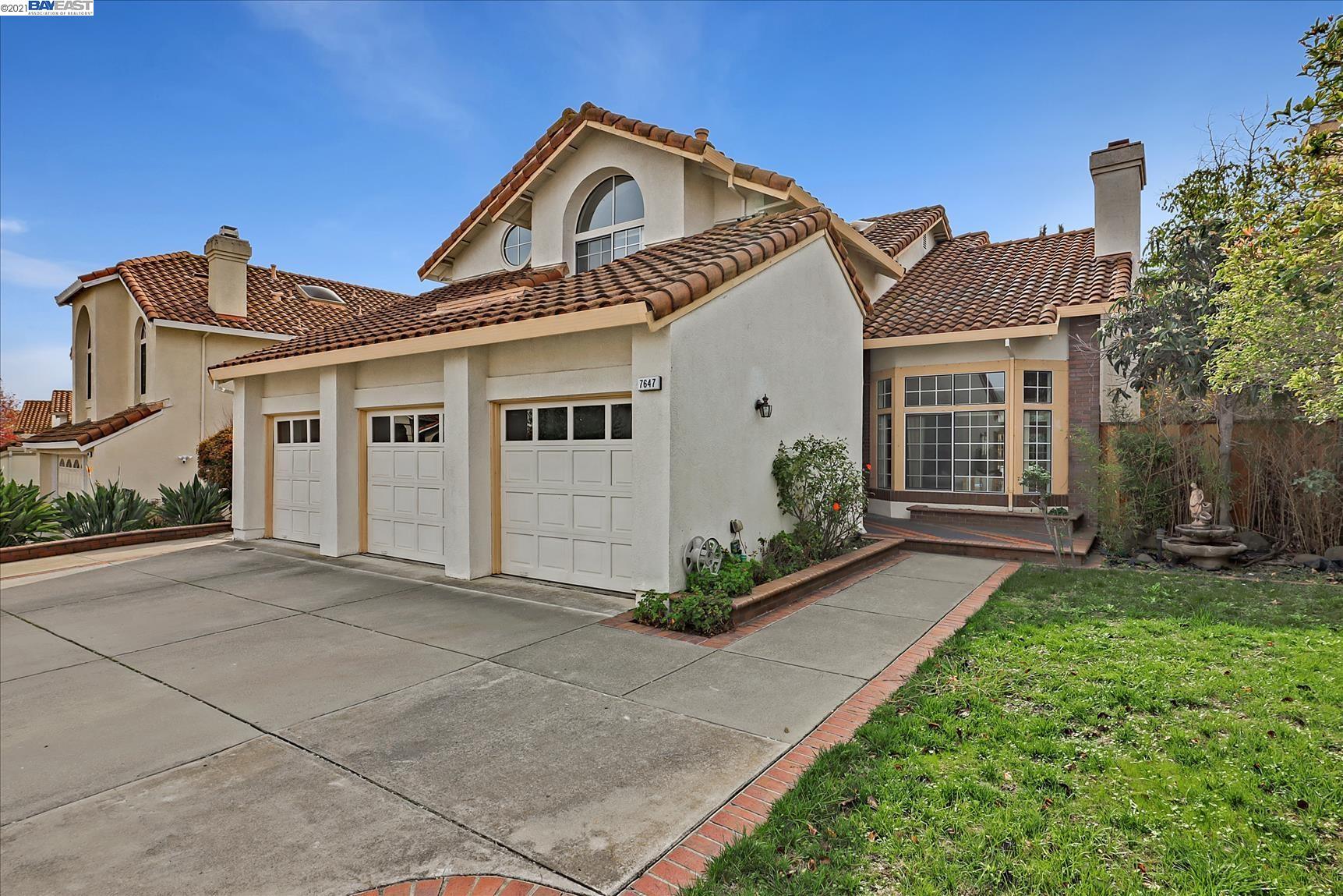 Detail Gallery Image 1 of 1 For 7647 Pineville Cir, Castro Valley,  CA 94552 - 4 Beds | 3 Baths