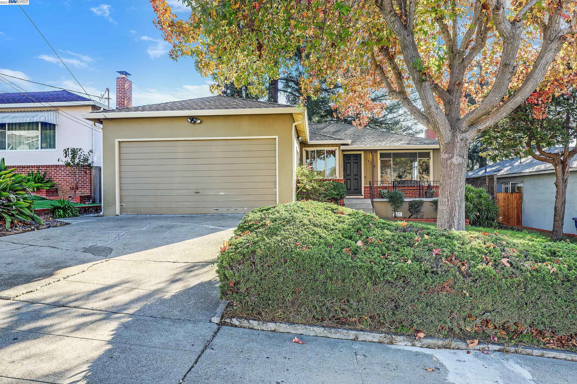 Detail Gallery Image 1 of 1 For 18578 Carmel Dr, Castro Valley,  CA 94546 - 3 Beds | 2 Baths