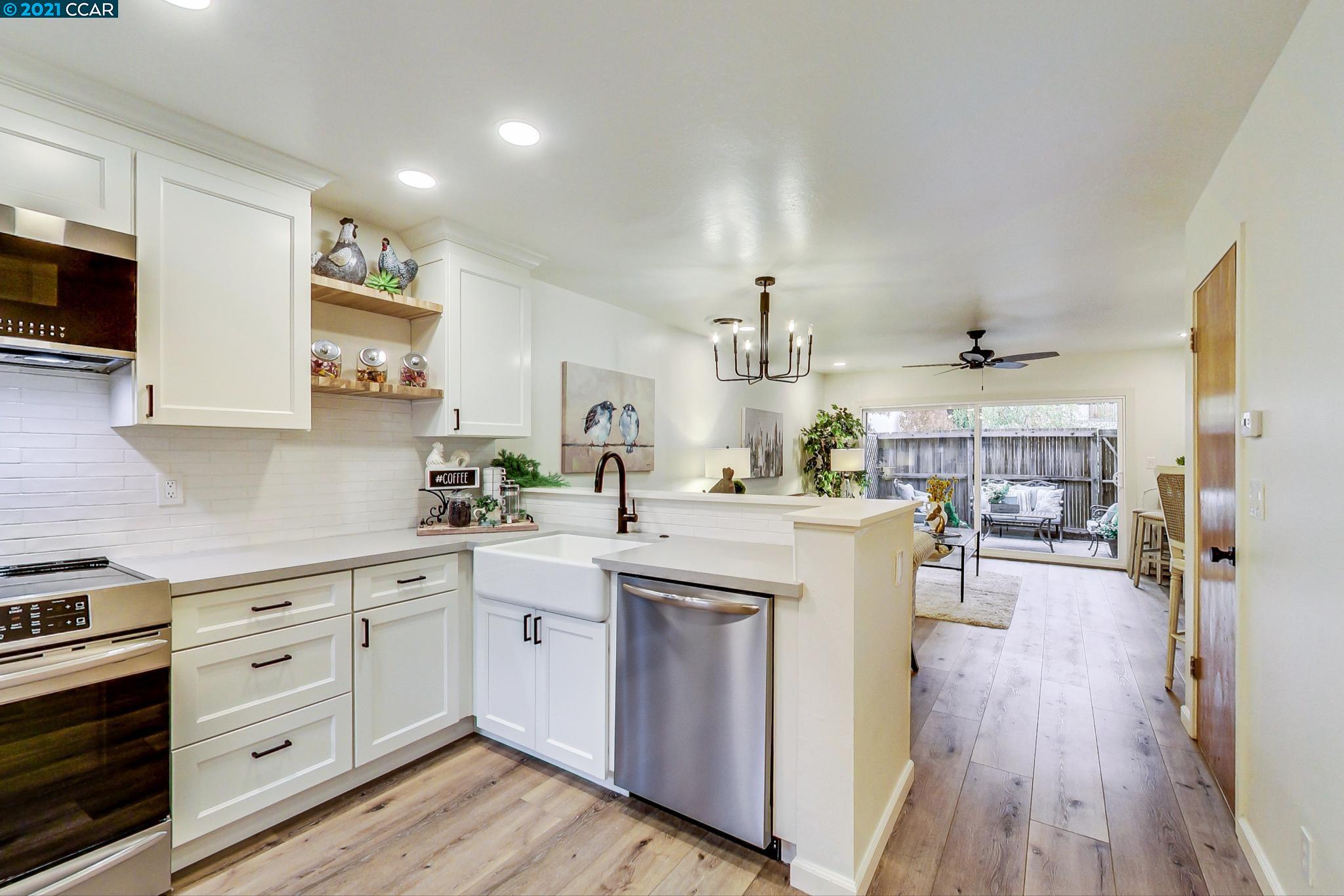 Photo of 1411 Creekside Dr #12 in Walnut Creek, CA