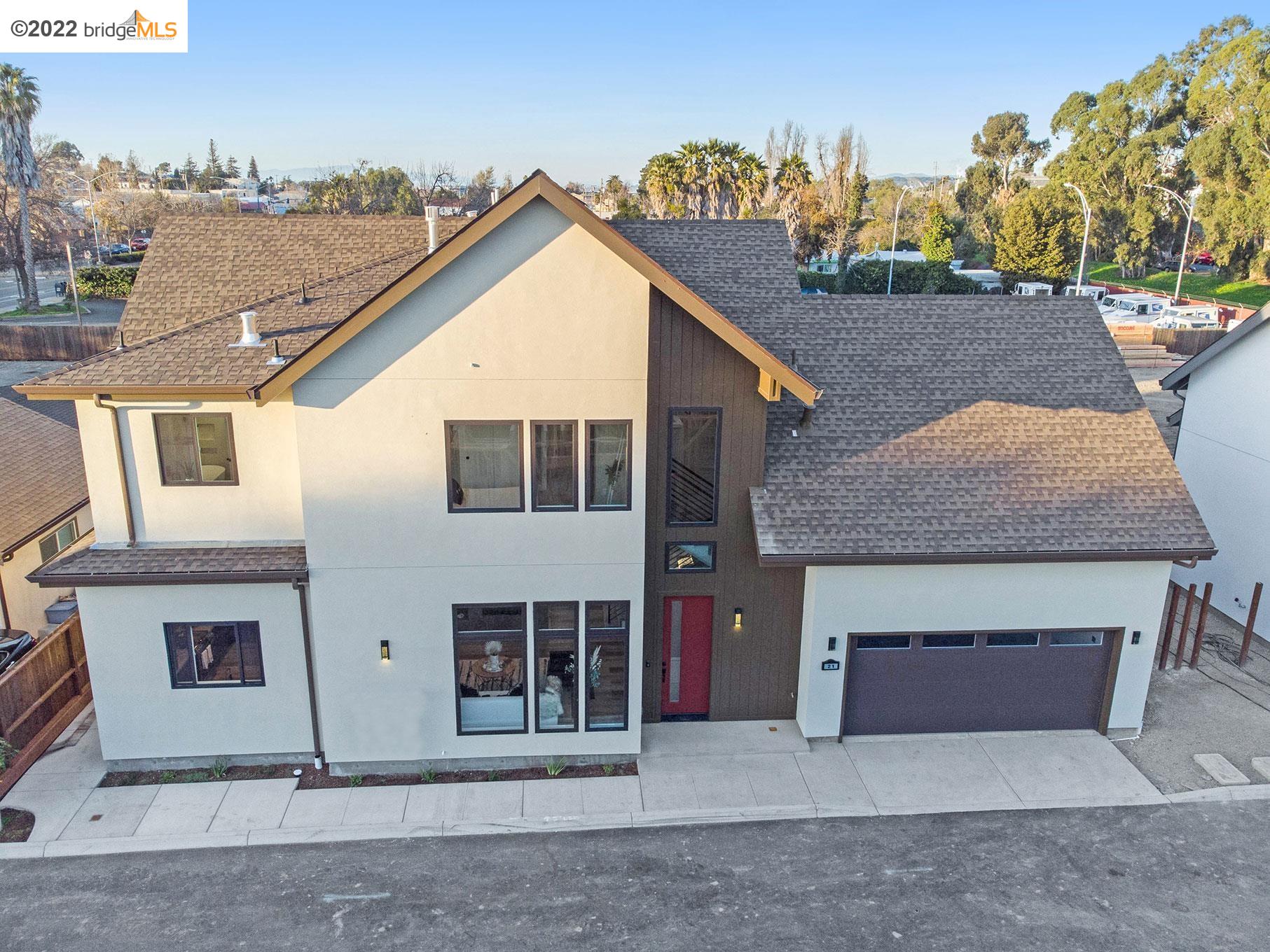 Photo of 21 London Ln in Rodeo, CA