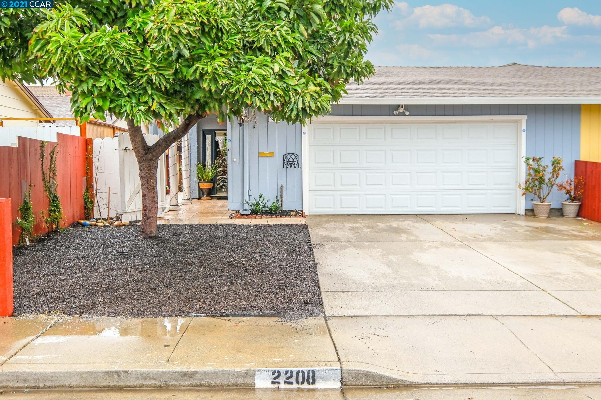Detail Gallery Image 1 of 1 For 2208 Banyan Way, Antioch,  CA 94509 - 3 Beds | 2 Baths