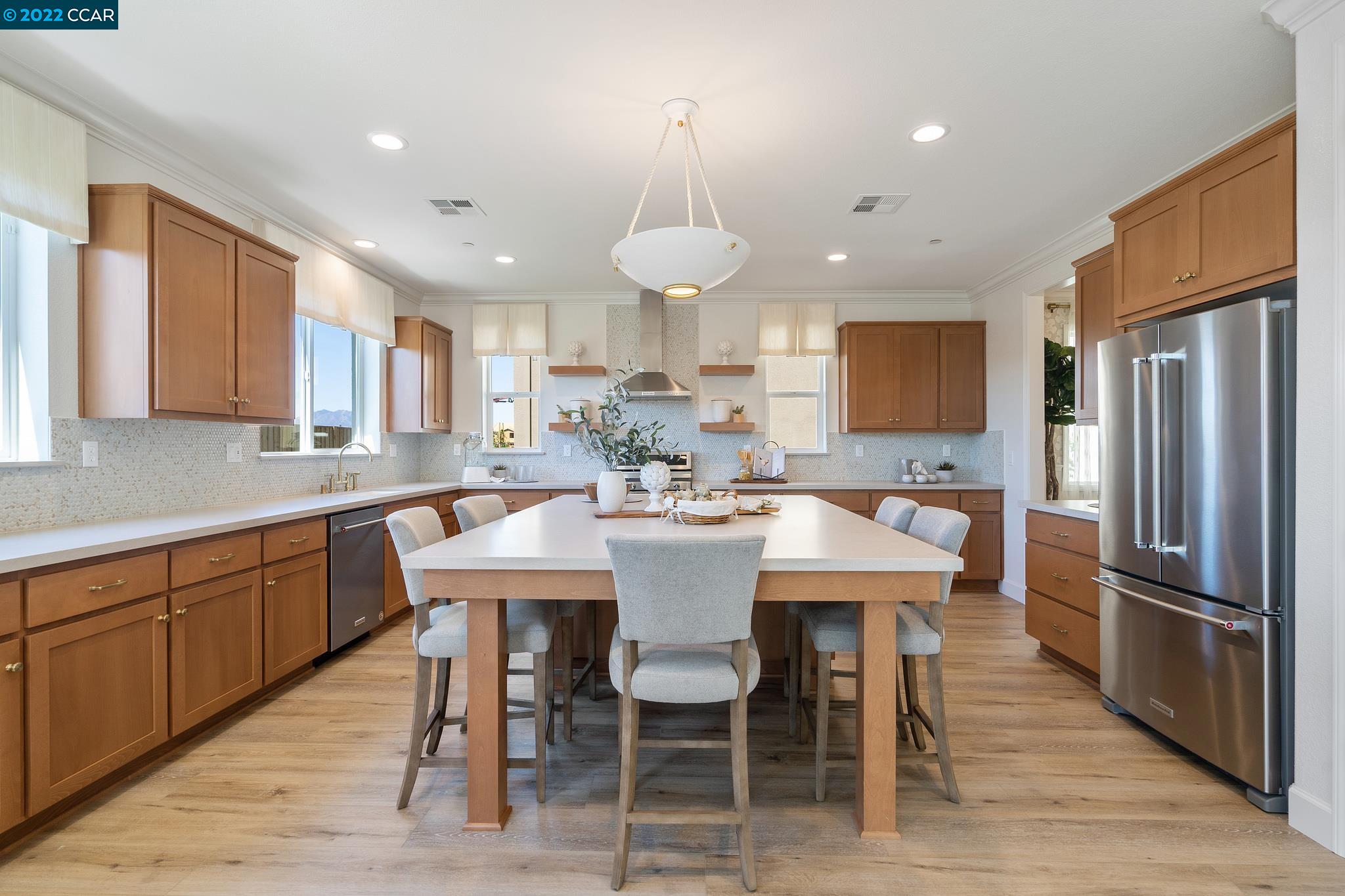 Photo of 16 Riverwood Ct in Oakley, CA