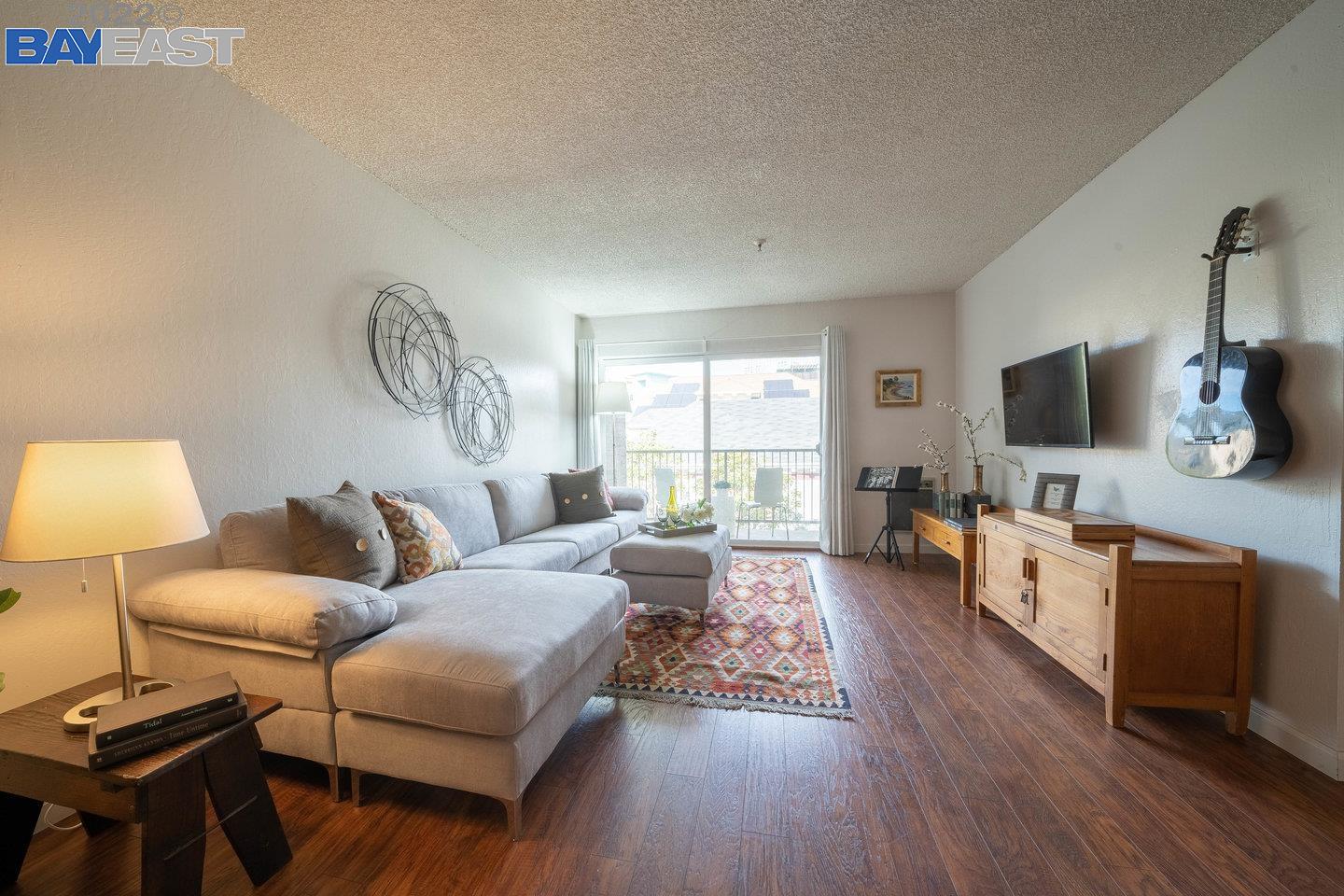 Detail Gallery Image 1 of 1 For 325 Lenox Ave #410,  Oakland,  CA 94610 - 1 Beds | 1 Baths