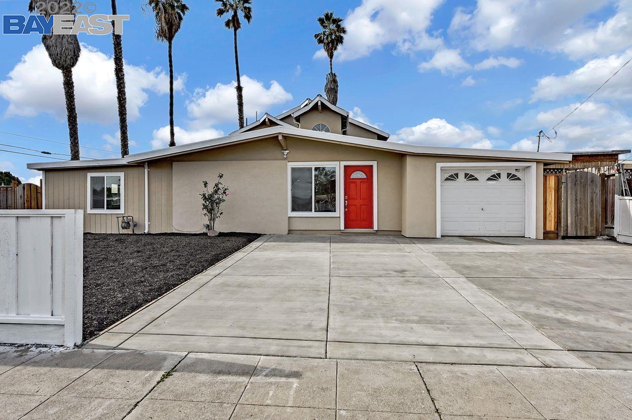 Photo of 27929 Havana Ave in Hayward, CA
