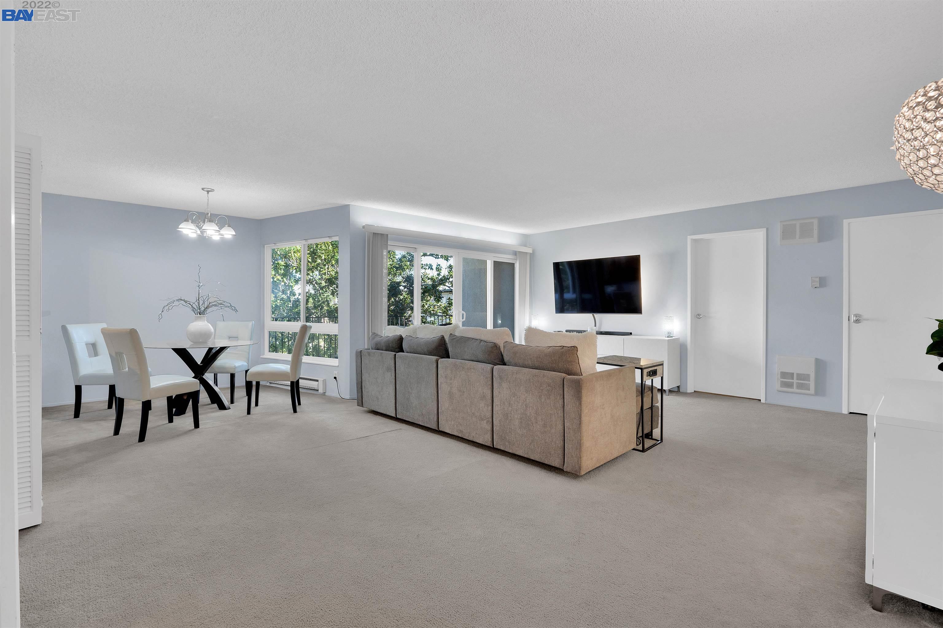 Detail Gallery Image 1 of 1 For 815 N Humboldt Street #307,  San Mateo,  CA 94401 - 2 Beds | 2 Baths