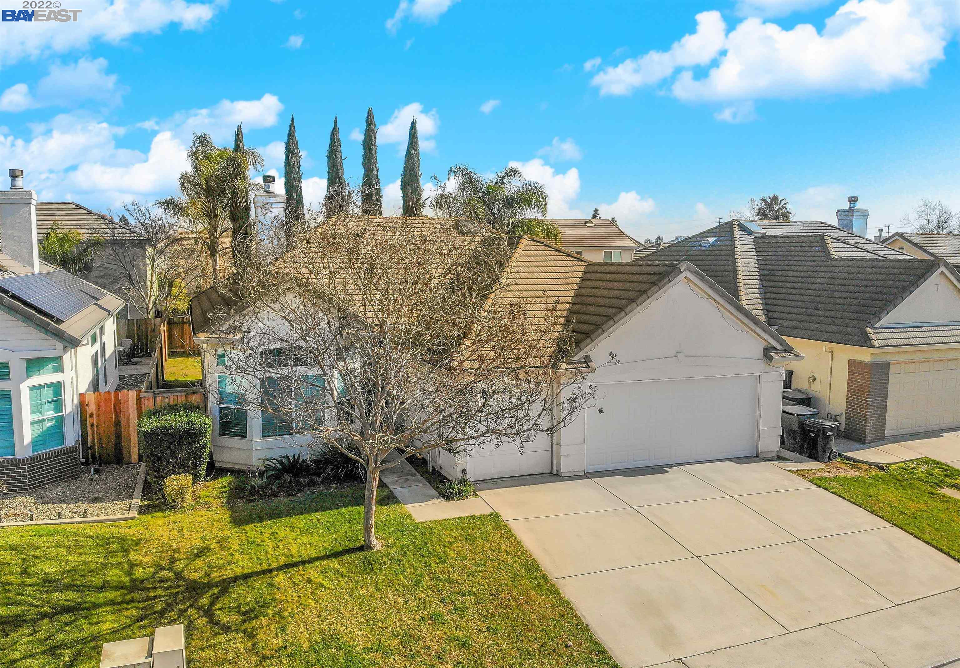 Photo of 8353 Hardester Dr in Sacramento, CA