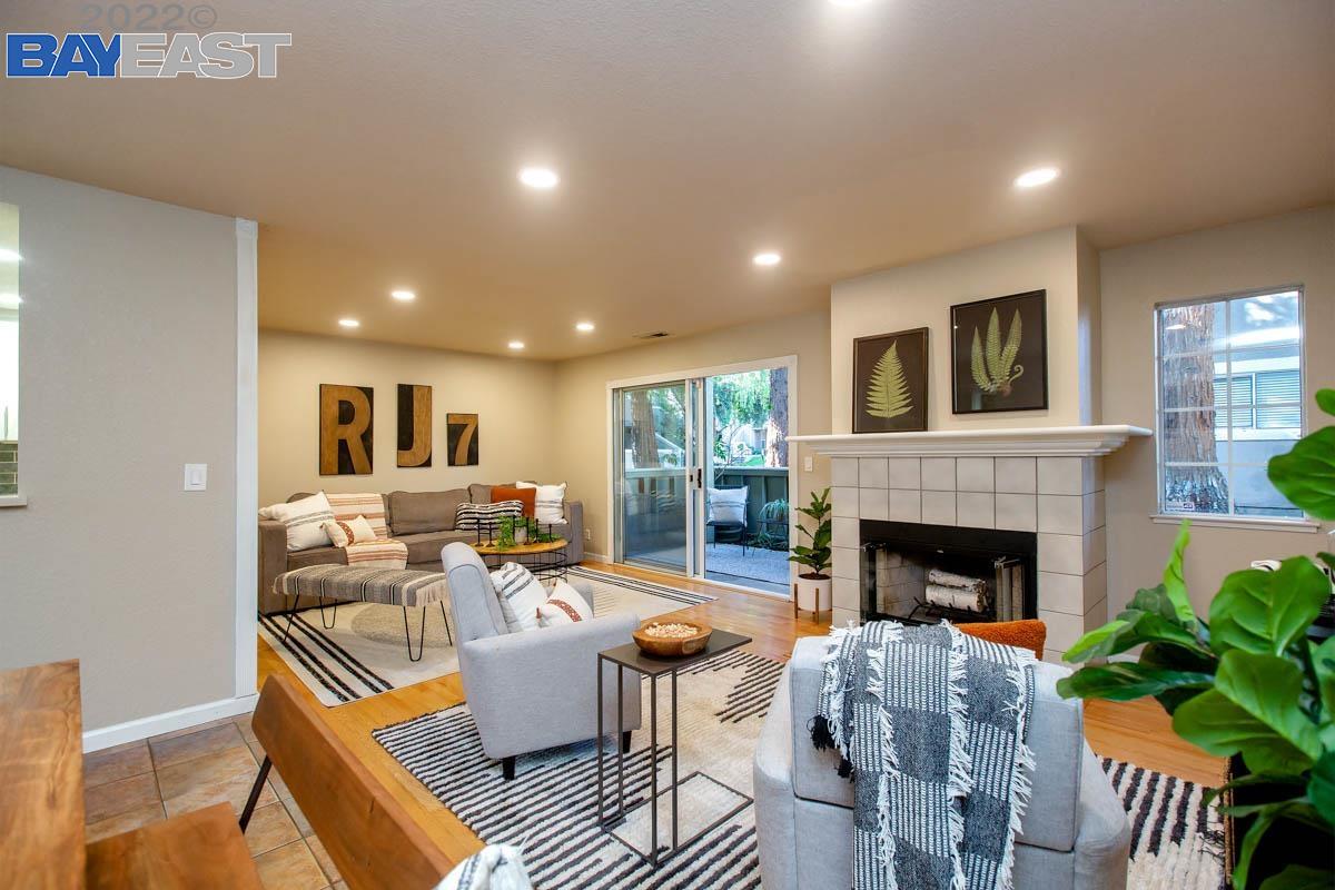 Photo of 18 Trestle Dr in Hayward, CA