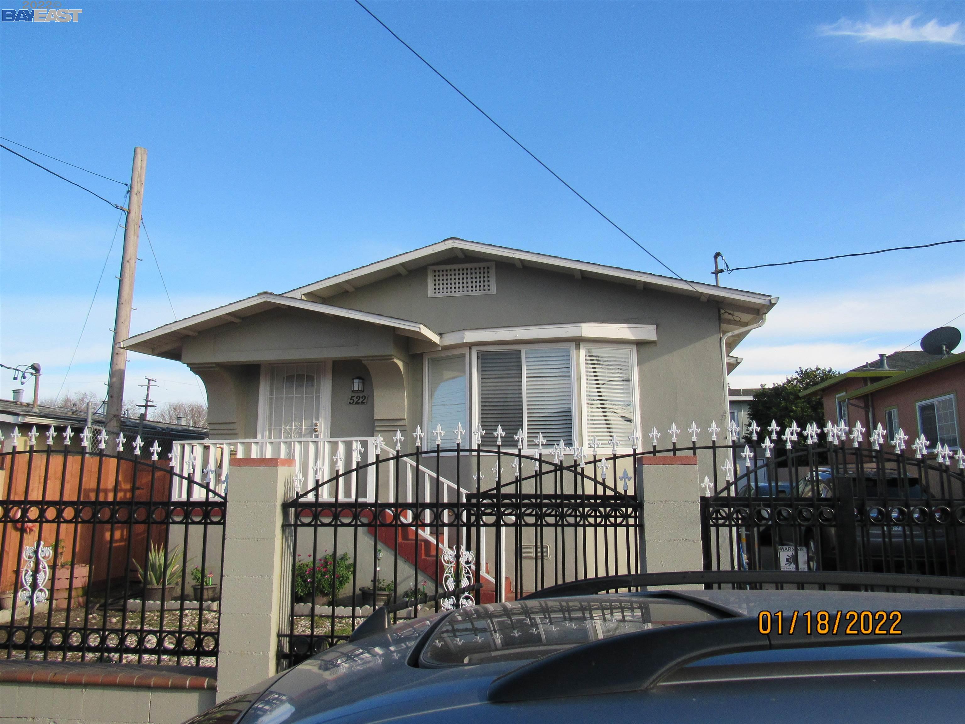Photo of 522 105th Ave in Oakland, CA