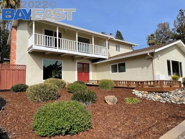 Detail Gallery Image 1 of 1 For 19444 Barclay Rd, Castro Valley,  CA 94546 - 4 Beds | 2/1 Baths