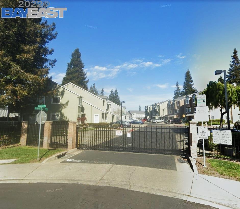 Photo of 2 Crystal Gate Cmns in Hayward, CA