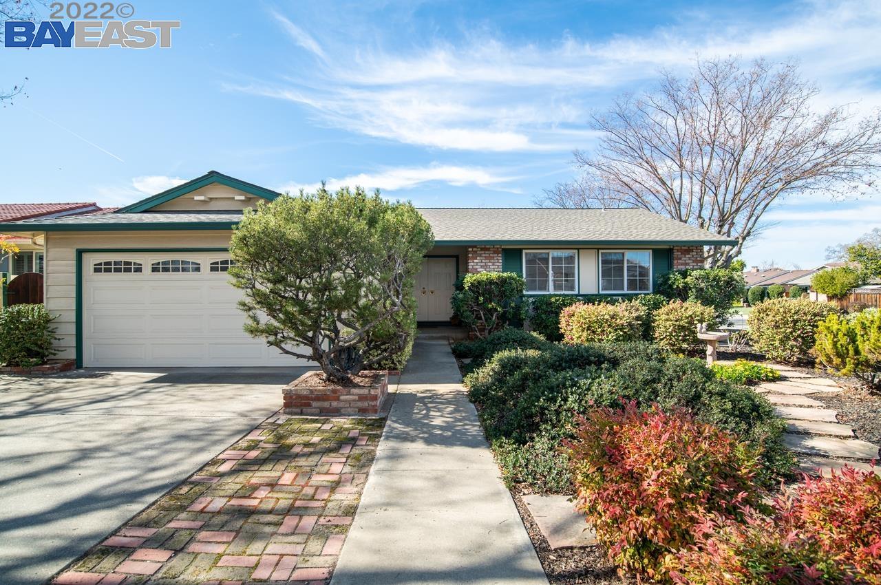 Detail Gallery Image 1 of 1 For 1573 Roselli Dr, Livermore,  CA 94550 - 3 Beds | 2 Baths
