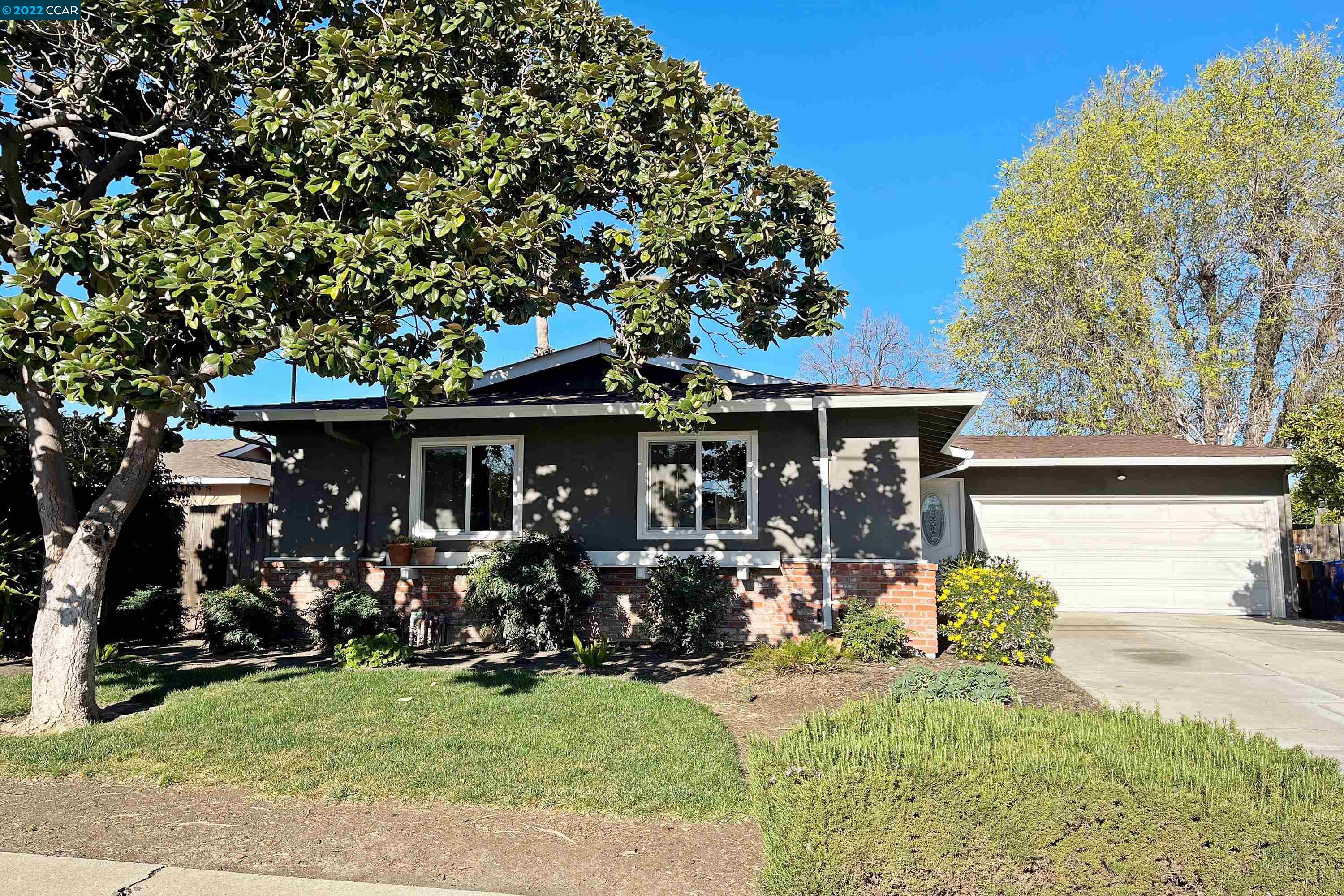 Photo of 3447 Tanager Cir in Concord, CA