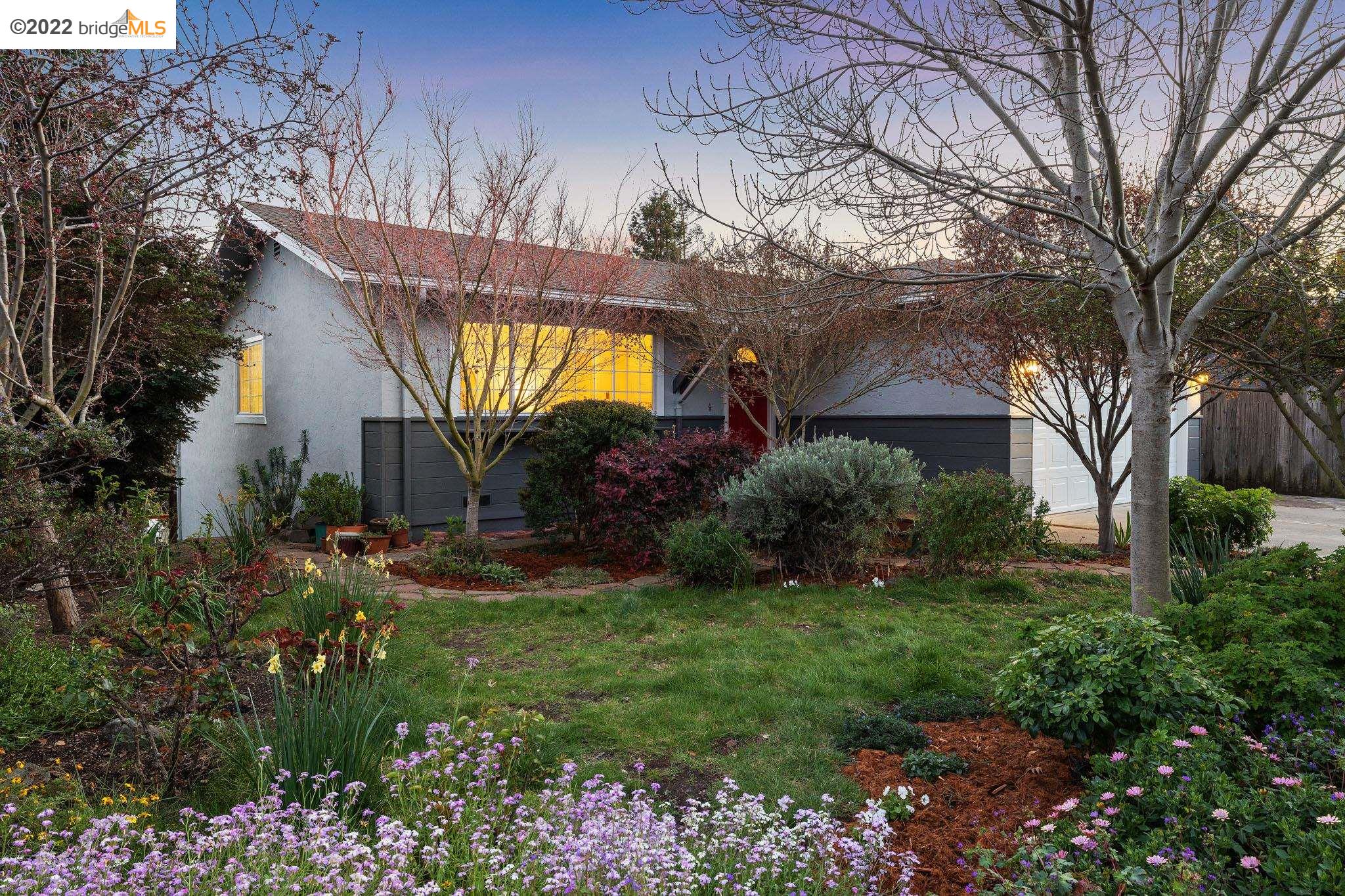 Detail Gallery Image 1 of 1 For 4208 Foster Ln, El Sobrante,  CA 94803 - 3 Beds | 2 Baths