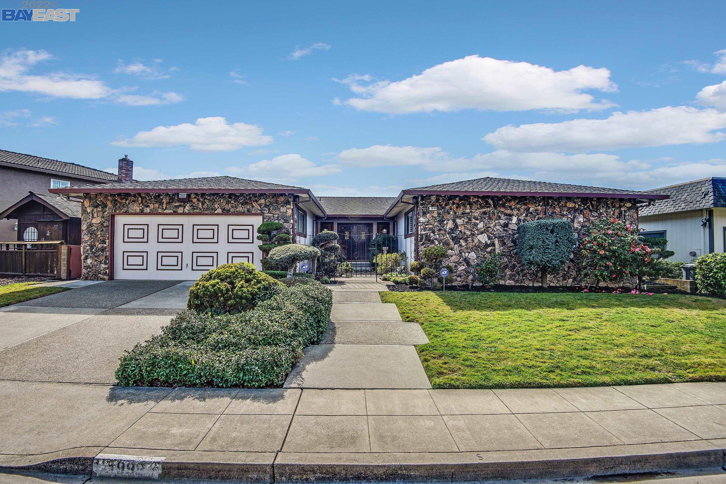 Detail Gallery Image 1 of 1 For 1999 Edgehill Ct., San Leandro,  CA 94577 - 4 Beds | 2/1 Baths