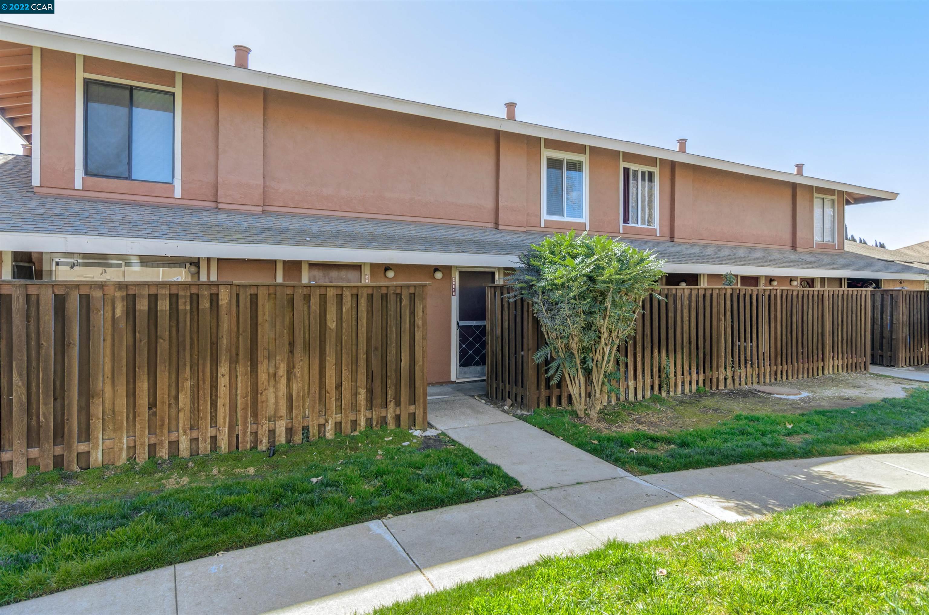 Detail Gallery Image 1 of 1 For 2081 Olivera Rd. #H,  Concord,  CA 94520 - 2 Beds | 1/1 Baths