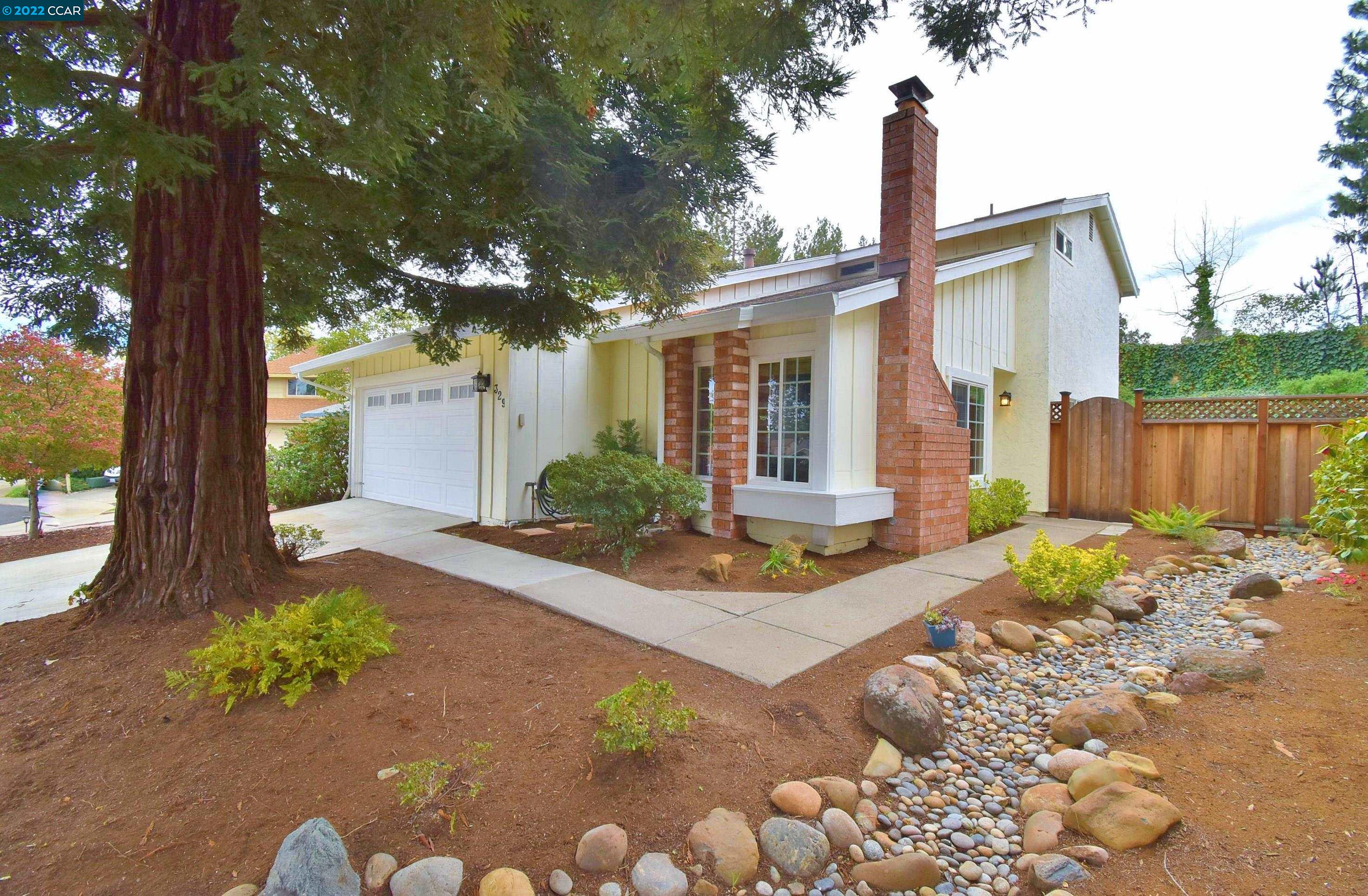 Photo of 329 Willowcreek Ln in Martinez, CA