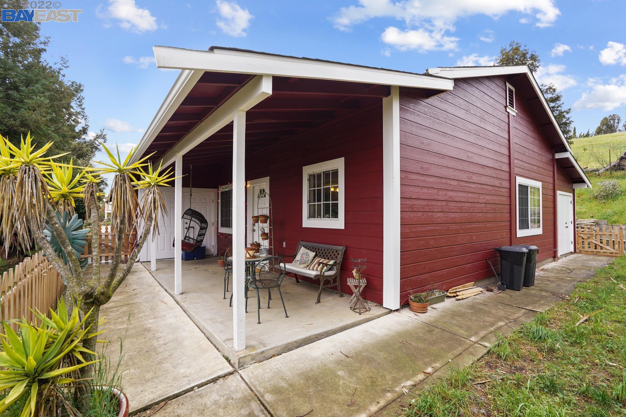 2804 Sydney Way, Castro Valley, CA 94546 5 Beds 3/1 Baths (Active