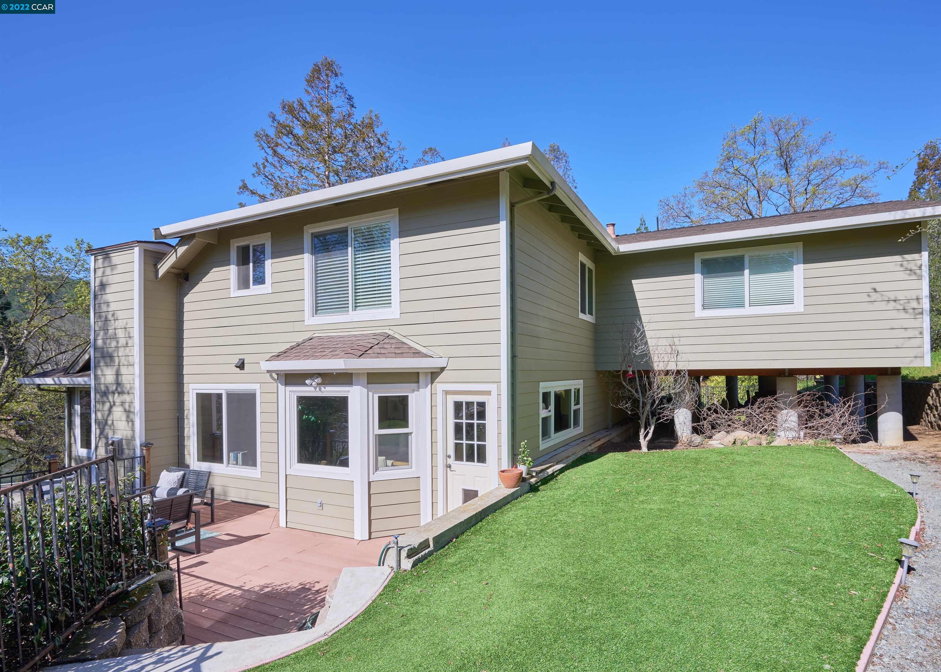 Photo of 189 Donaleen Ct in Martinez, CA