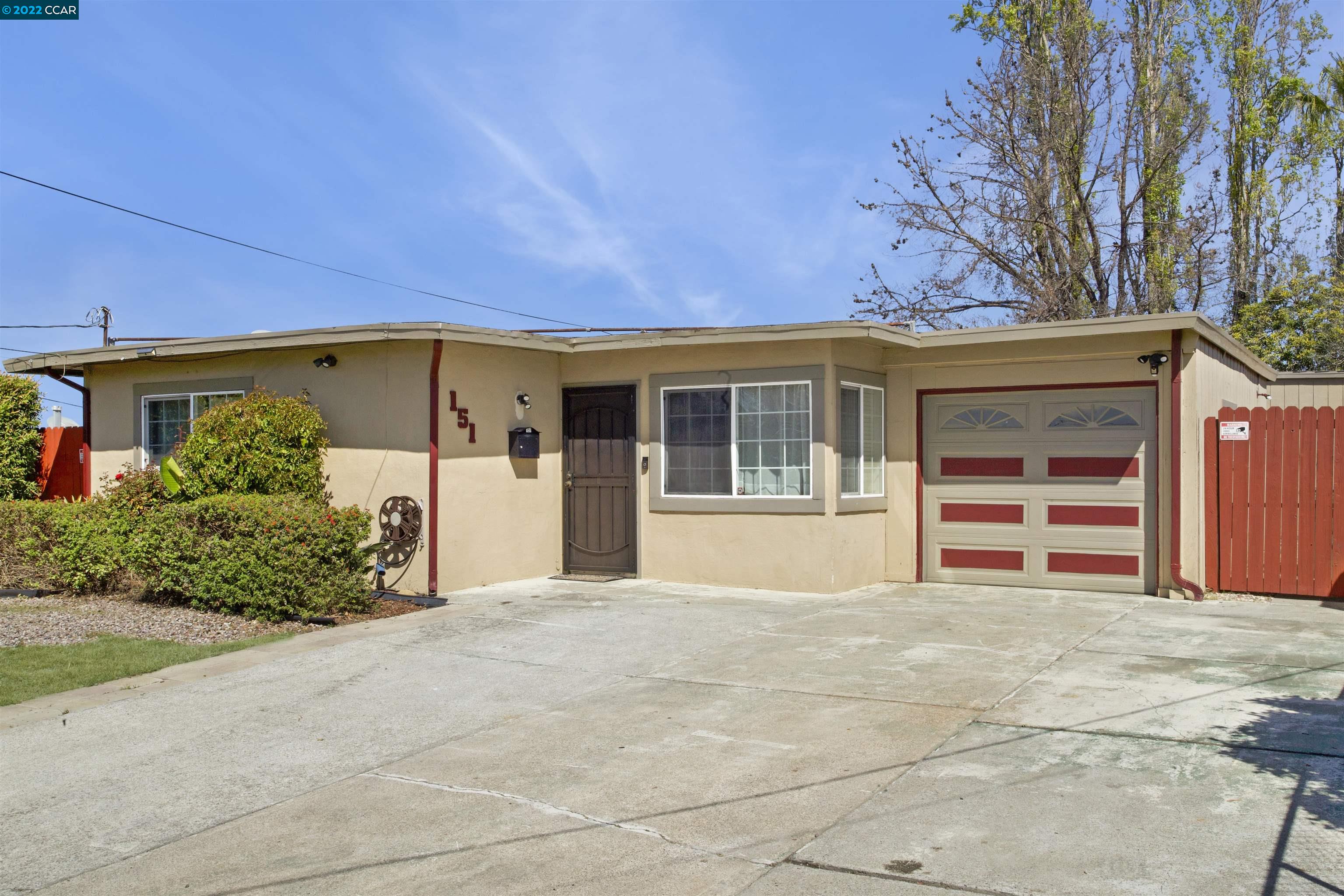 Photo of 151 Montalvin Dr in San Pablo, CA