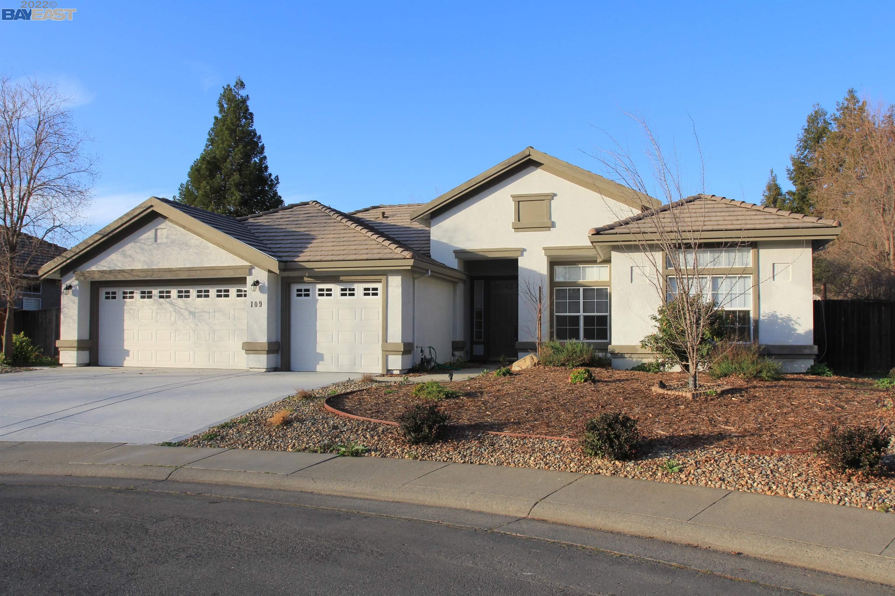 Photo of 109 Turnberry Ct in Roseville, CA