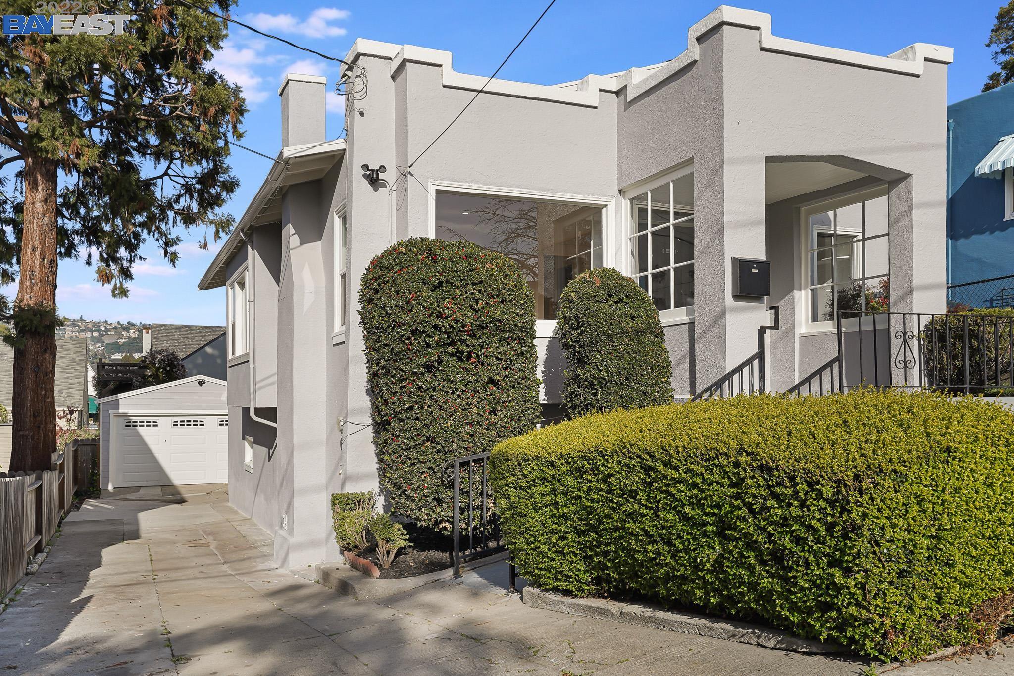 Detail Gallery Image 1 of 1 For 4504 Walnut St, Oakland,  CA 94619 - 3 Beds | 1/1 Baths