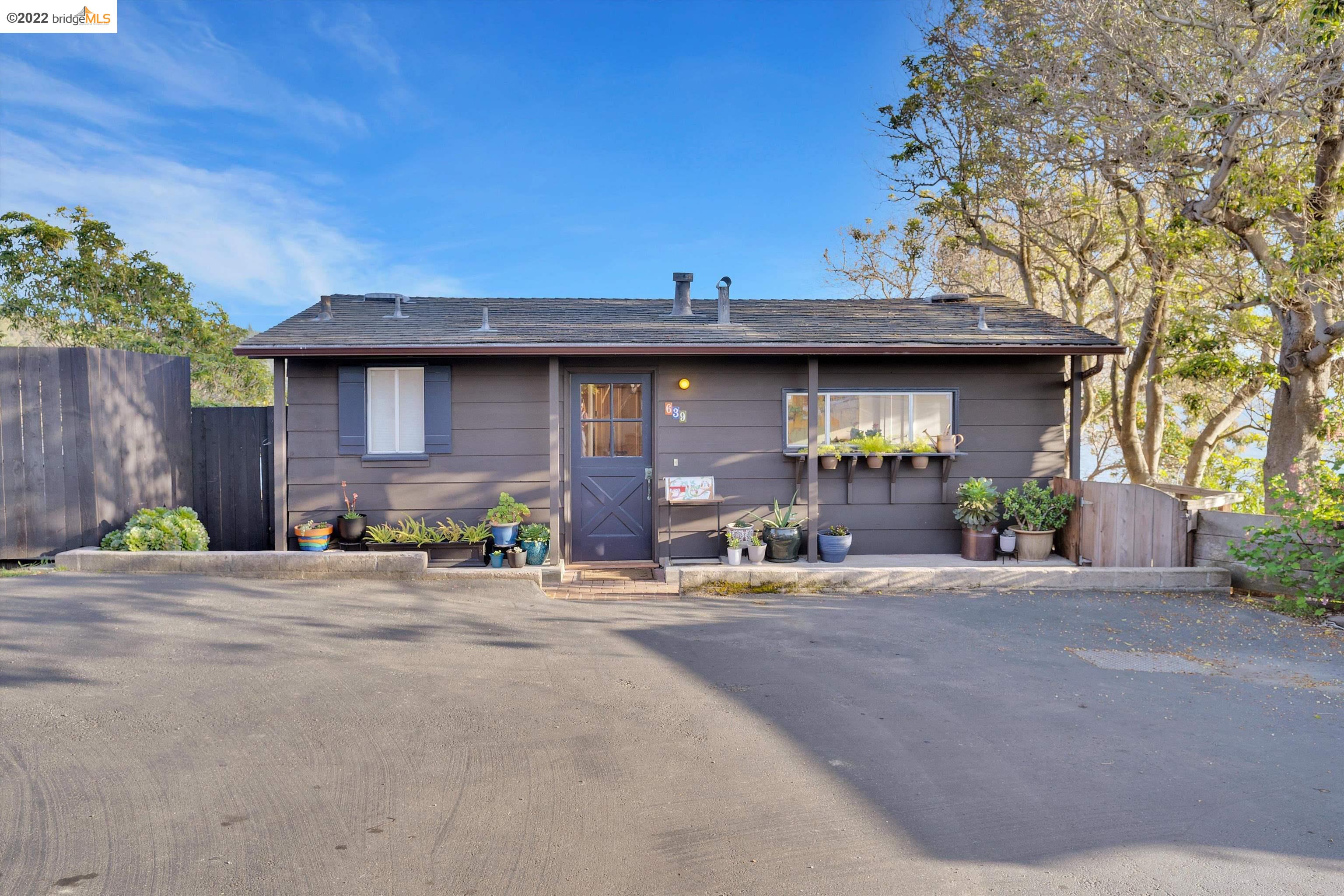 Photo of 639 Cypress Point Rd in Richmond, CA
