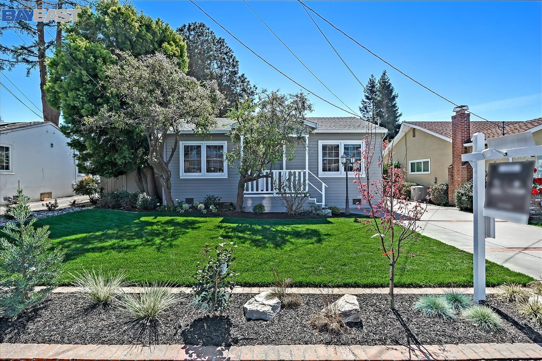 Detail Gallery Image 1 of 1 For 3969 Mabel Ave, Castro Valley,  CA 94546 - 3 Beds | 2/1 Baths