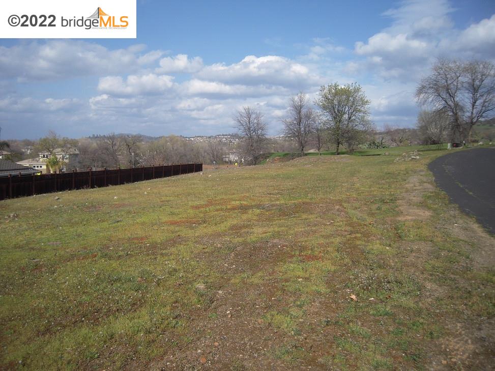 Photo of 477 Trowbridge Ln in Folsom, CA
