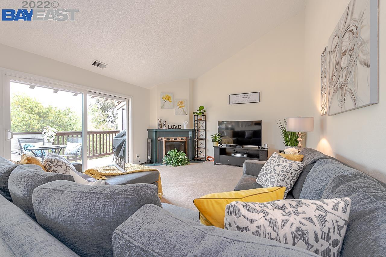 Detail Gallery Image 1 of 1 For 21071 Gary Dr #209,  Hayward,  CA 94546 - 2 Beds | 2 Baths