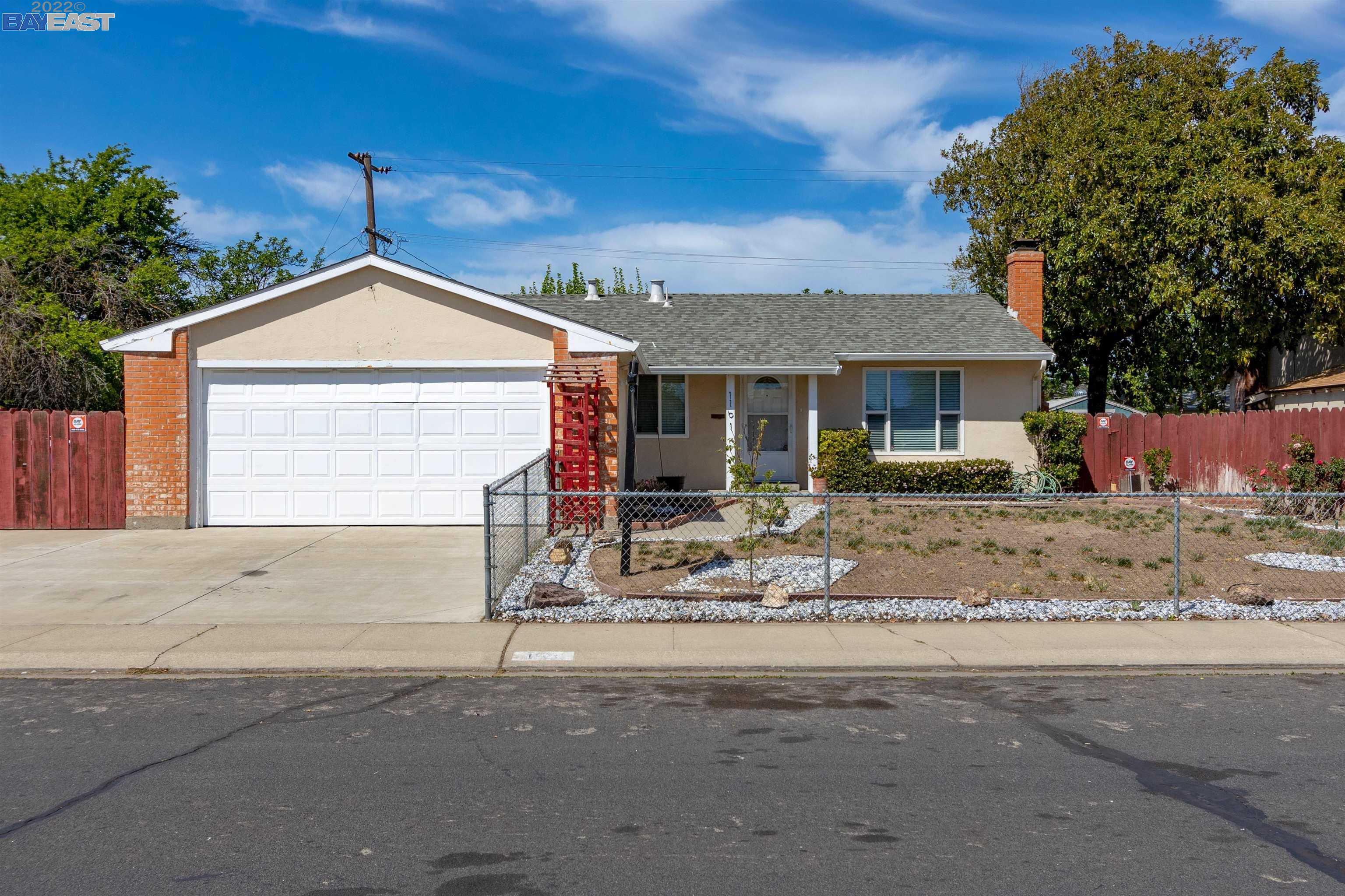 Detail Gallery Image 1 of 1 For 1161 Marion St, Manteca,  CA 95337 - 4 Beds | 2 Baths