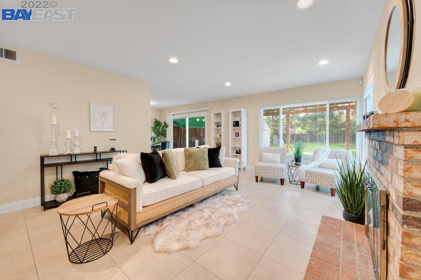 Detail Gallery Image 1 of 1 For 1172 Herald Ave, San Jose,  CA 95116 - 3 Beds | 2/1 Baths