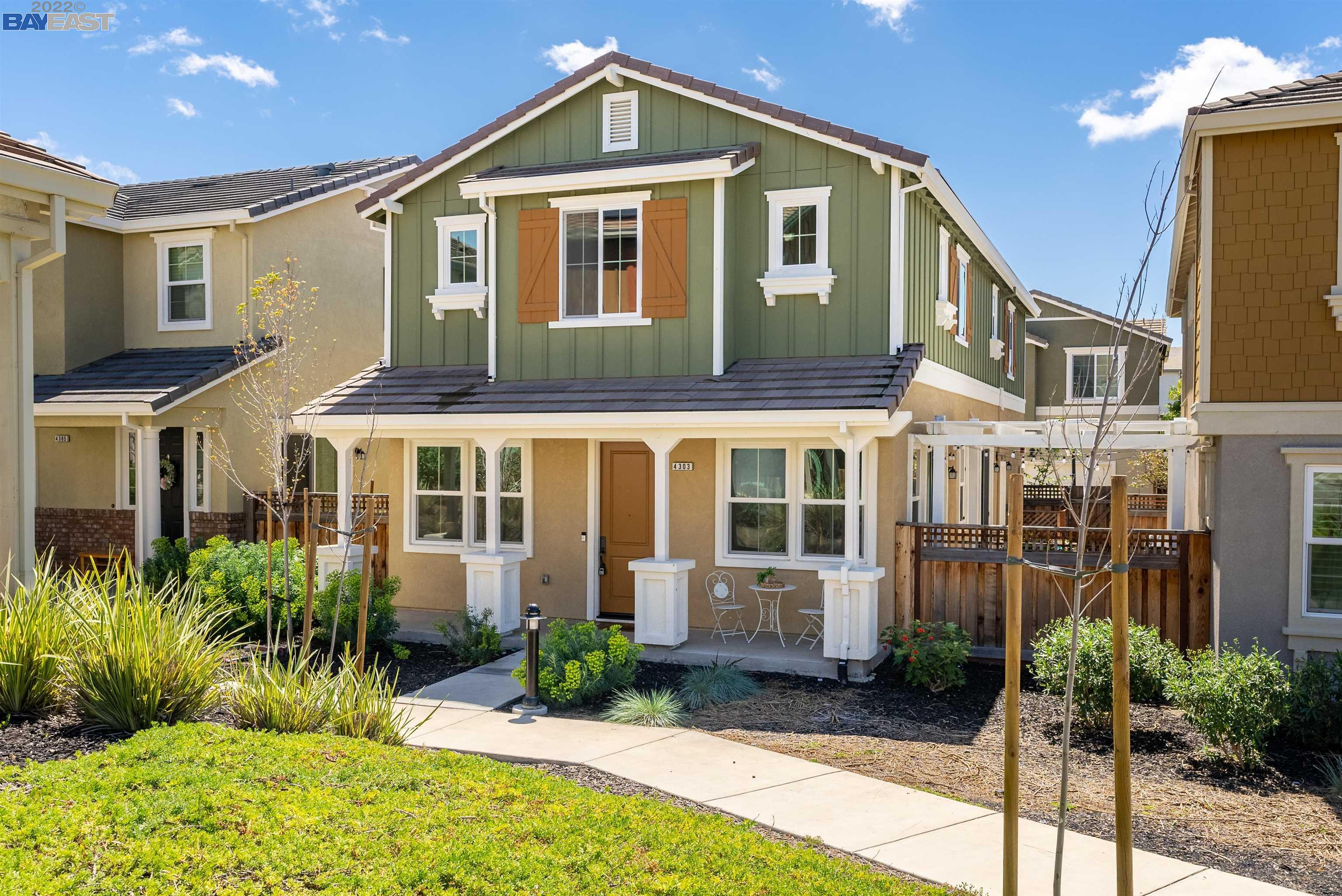Detail Gallery Image 1 of 1 For 4303 Sunset View Dr, Dublin,  CA 94568 - 4 Beds | 3 Baths