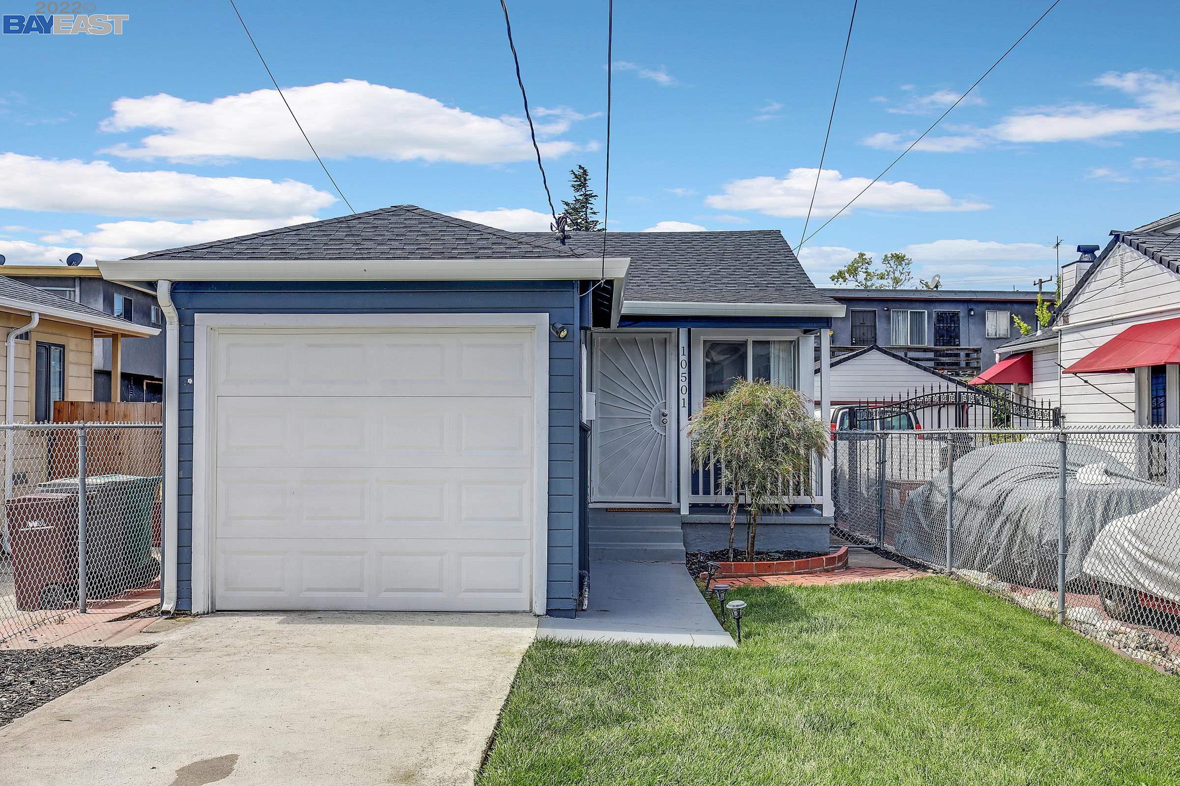 Detail Gallery Image 1 of 1 For 10501 Dante Ave, Oakland,  CA 94603 - 2 Beds | 1 Baths