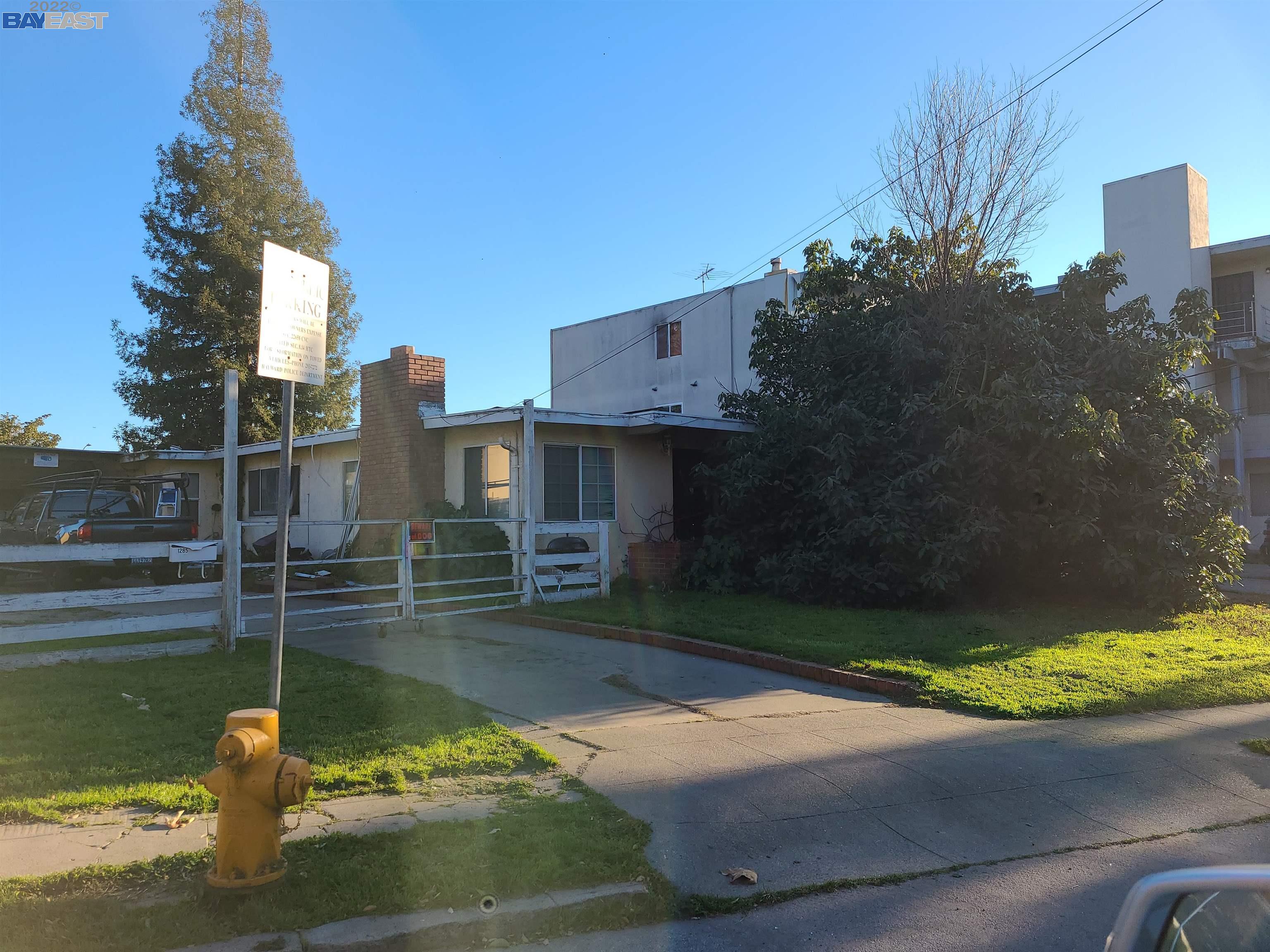 Photo of 1283 Russell Wy in Hayward, CA
