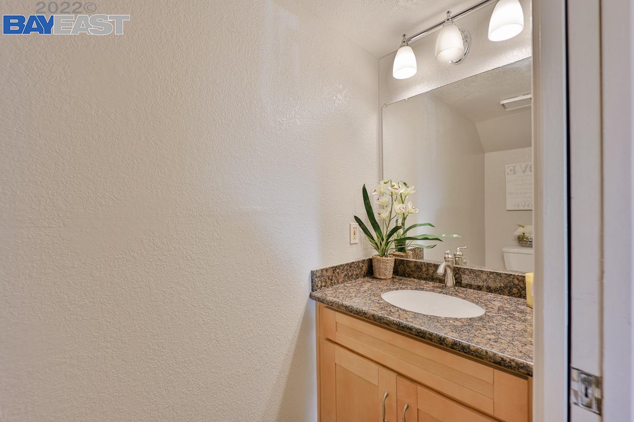 Detail Gallery Image 14 of 37 For 3515 Ivalynn Cir, San Jose,  CA 95132 - 2 Beds | 2/1 Baths