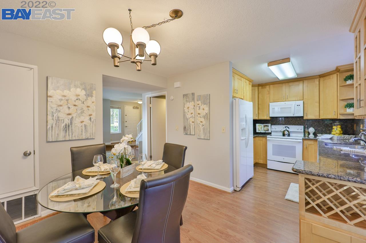 Detail Gallery Image 7 of 37 For 3515 Ivalynn Cir, San Jose,  CA 95132 - 2 Beds | 2/1 Baths
