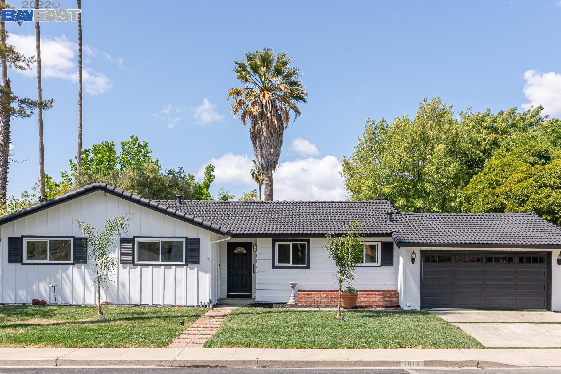Detail Gallery Image 1 of 1 For 1617 Crescent Dr, Walnut Creek,  CA 94598-1103 - 3 Beds | 2 Baths