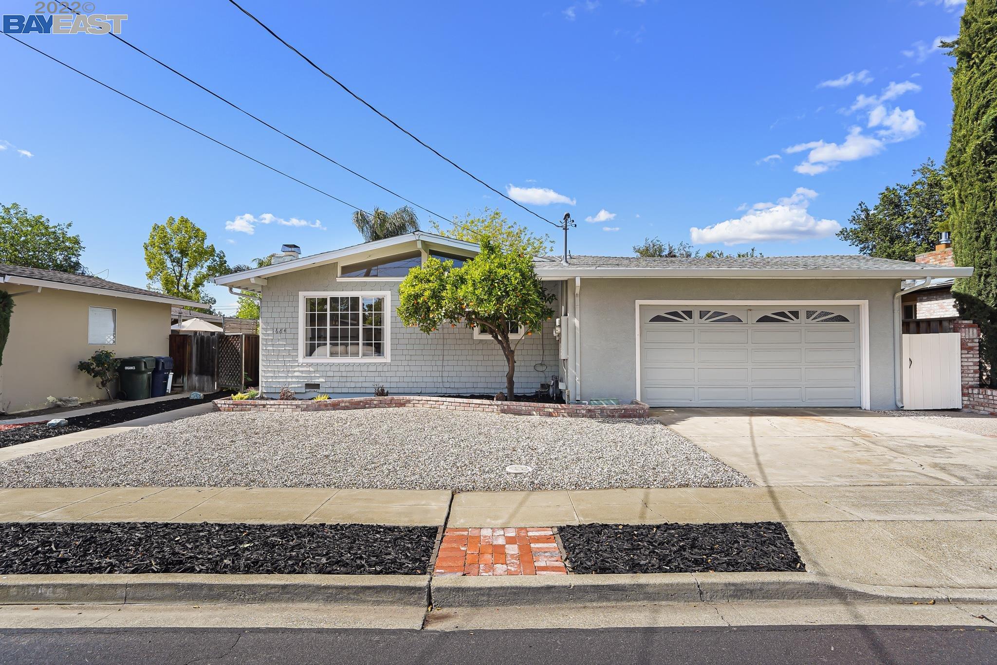 Detail Gallery Image 1 of 1 For 1684 Spruce St, Livermore,  CA 94551 - 3 Beds | 2 Baths