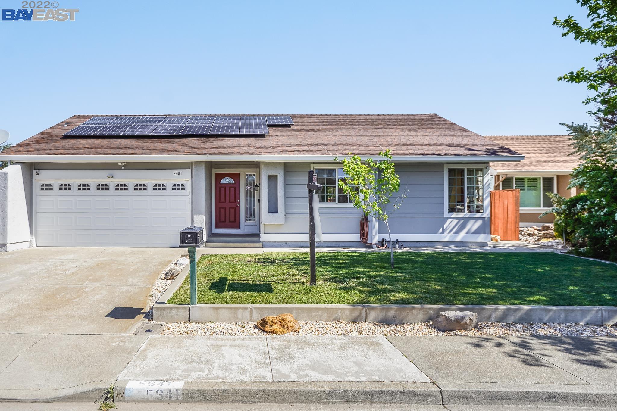 Detail Gallery Image 1 of 1 For 5641 Bridgeport Cir, Livermore,  CA 94551 - 3 Beds | 2 Baths