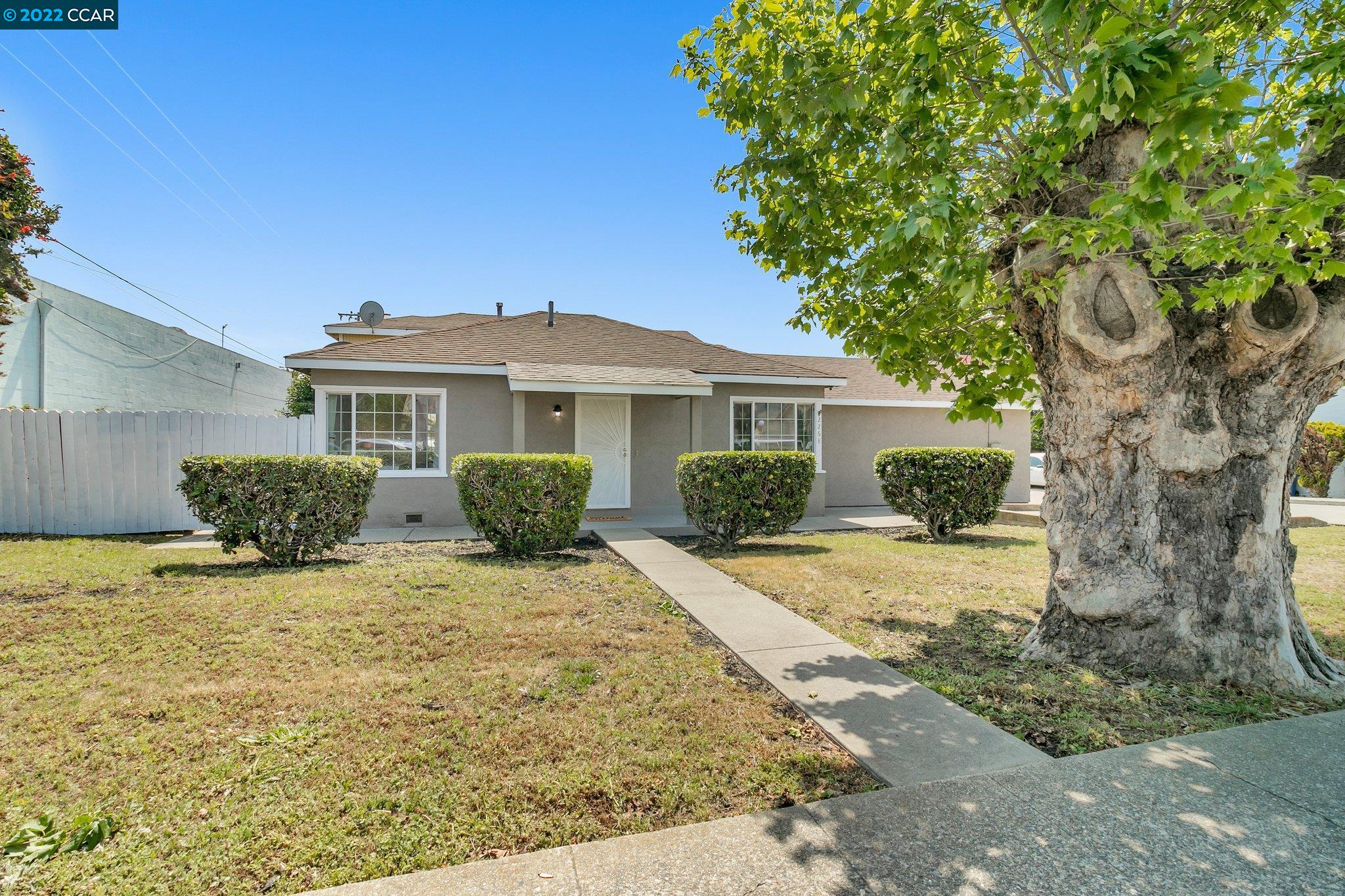 Detail Gallery Image 1 of 1 For 2268 Marina Blvd, San Leandro,  CA 94577 - 2 Beds | 1 Baths