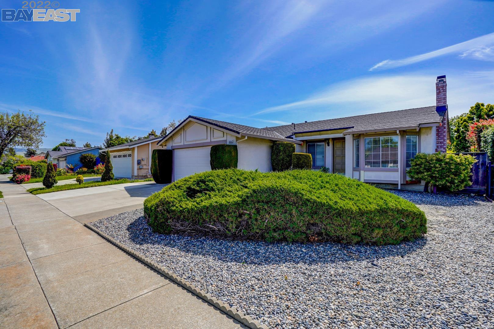Detail Gallery Image 1 of 1 For 3754 Ferry Ln, Fremont,  CA 94555 - 3 Beds | 2 Baths