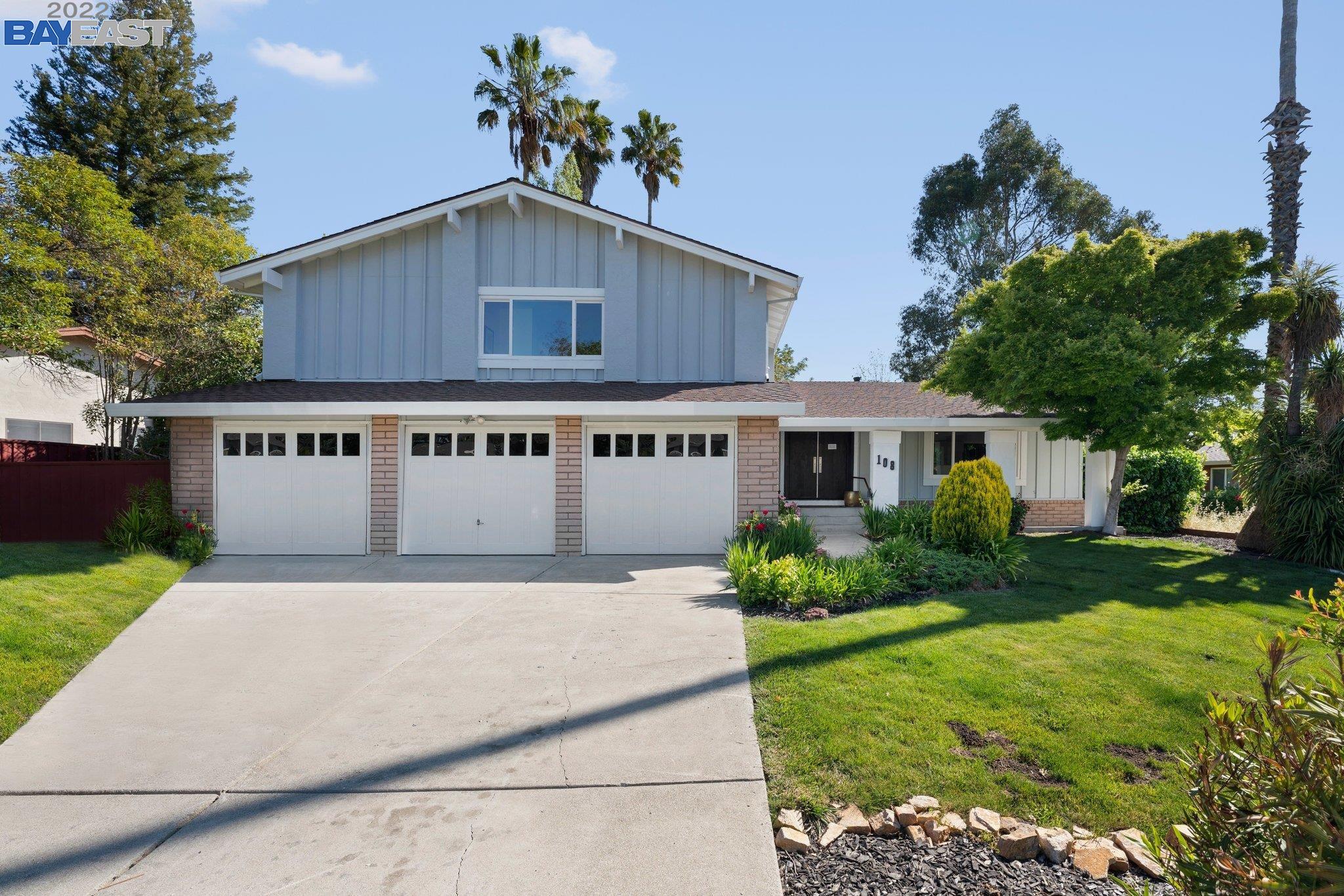 Detail Gallery Image 1 of 1 For 108 Galisteo Court, San Ramon,  CA 94583 - 4 Beds | 3 Baths